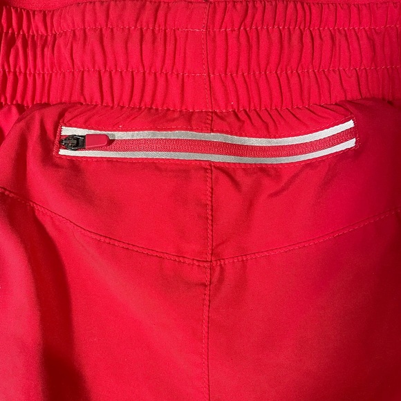 Fabletics Breathe Mid-Rise Shorts Size XS - Picture 10 of 11